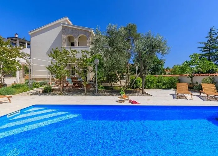 Apartment Tea With Private Pool