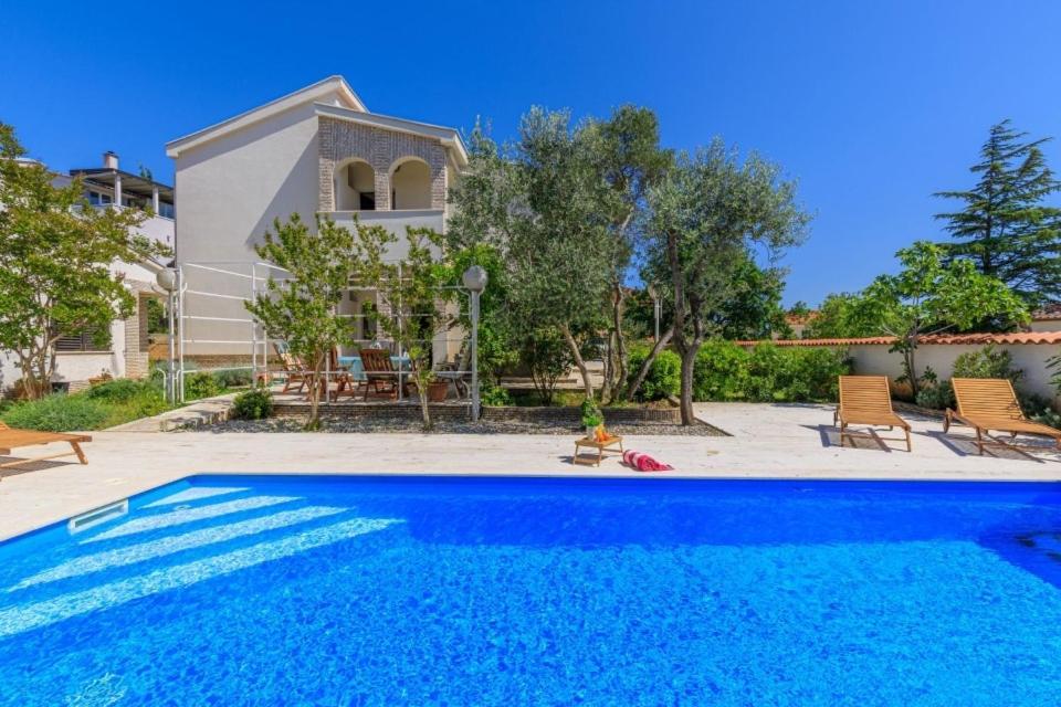 Apartamento Tea With Private Pool Krk Town